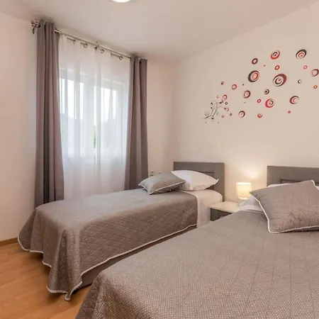 Διαμέρισμα New With An Amazing Pool