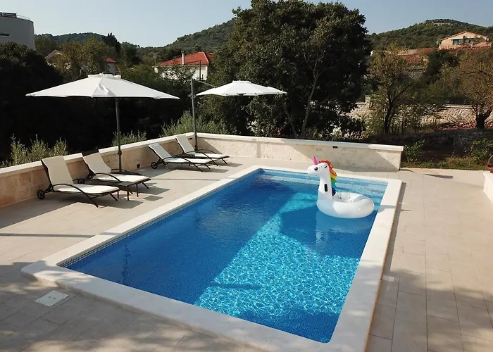 New With An Amazing Pool * Сали