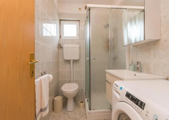 New With An Amazing Pool *