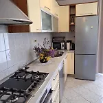 New With An Amazing Pool Appartamento